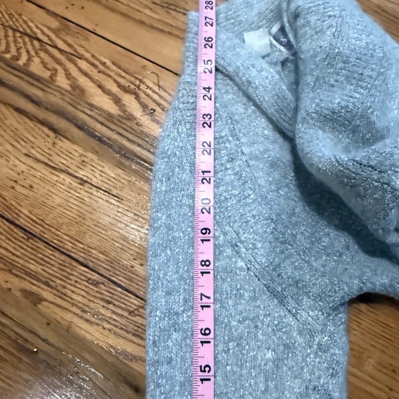 Samantha Starr Vintage
Angora Silk Blend Gray Knit Sweater - Picture 8 of 15